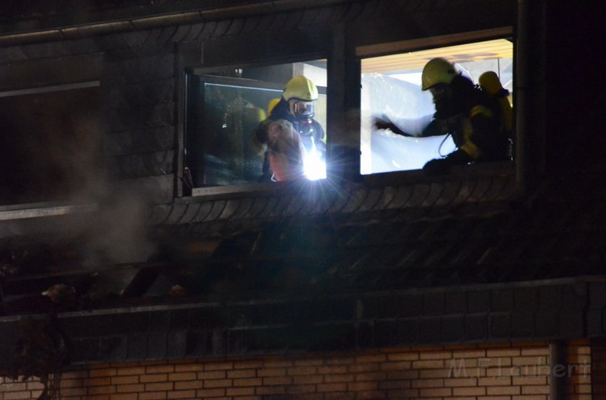 Feuer 4 Koeln Immendorf Giesdorfer Allee P330.JPG